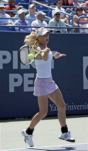 Wozniacki y Fish avanzan a finales en New Haven