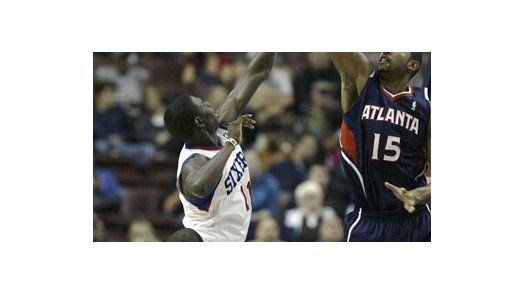 NBA: Hawks 104, 76ers 101; Horford apoya con 20 puntos