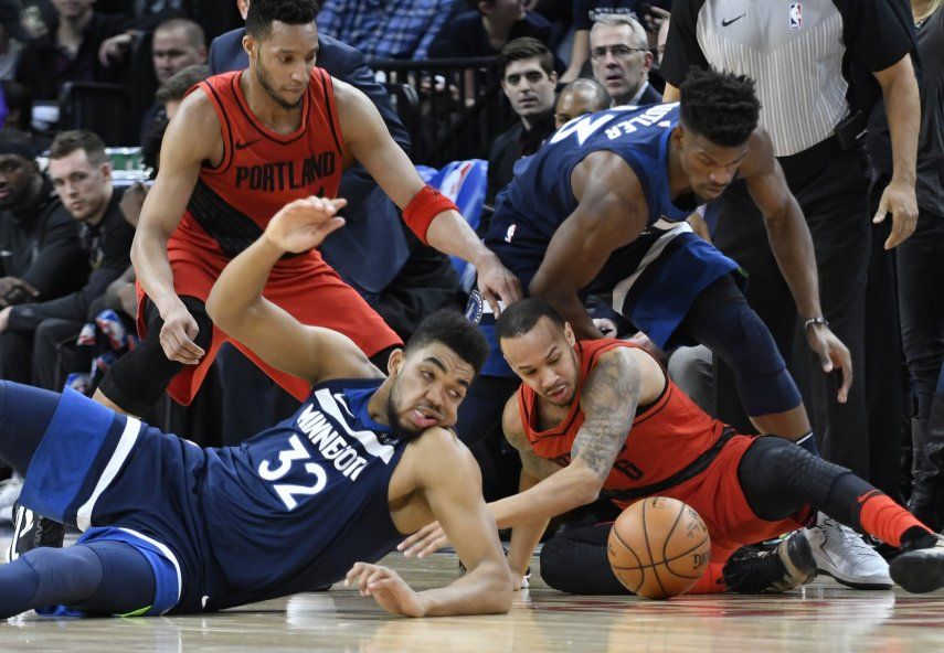 Butler anota 24 puntos, Timberwolves ganan a Blazers 120-103