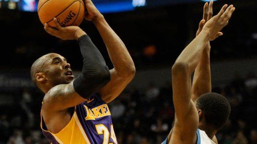 NBA: Kobe Bryant tendrá que operarse el hombro y se pierde la temporada