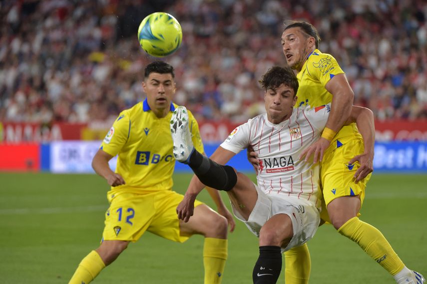 Sevilla iguala ante el Cádiz en LaLiga