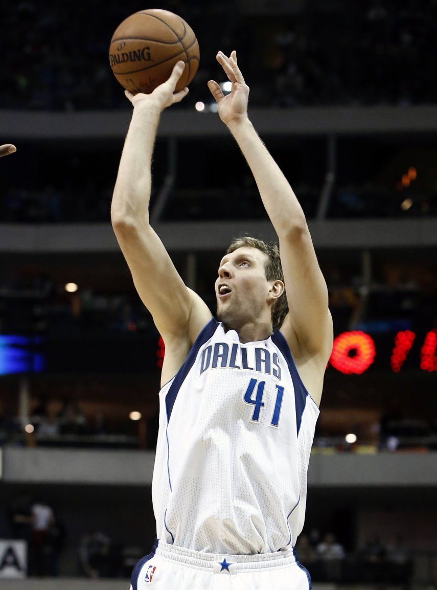 Dallas vence a Lakers gracias a Rondo y Nowitzki