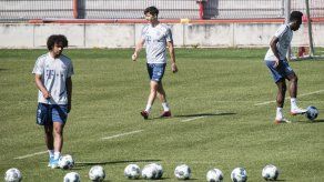 Bundesliga siguen en compás de espera