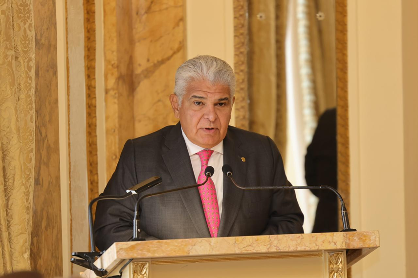 Presidente José Raúl Mulino envía su mensaje de apoyo para Atheyna Bylon