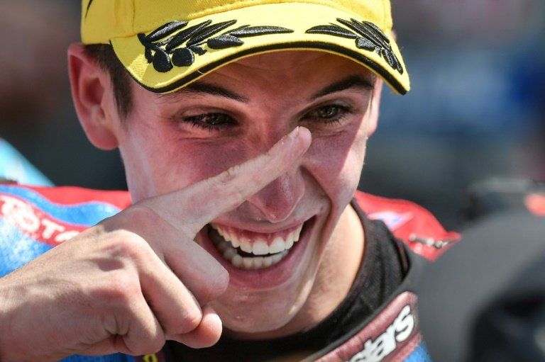 Álex Márquez gana el GP de Italia de Moto2 y acecha el liderato del mundial