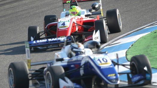 Piloto alemana y otros cuatro heridos en un accidente en el Gran Premio Macao de F3