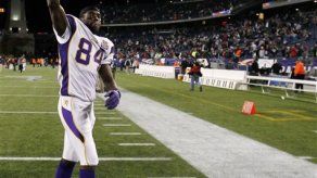 Entrenador informa a Vikings sobre salida de Moss