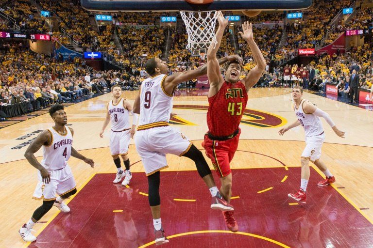 Los Cavaliers dan el segundo golpe a los Hawks en los playoffs del Este