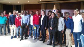 Selección nacional recibe un millón de dólares de Varela por pase al Mundial del 2018