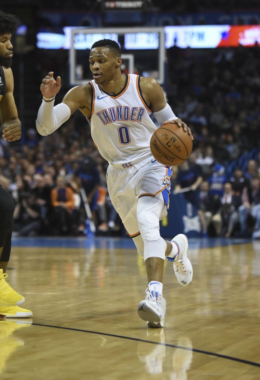 Triple de Westbrook da triunfo a Thunder