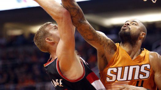 Bledsoe, Knight lideran a Suns, ganan a Portland 110-92