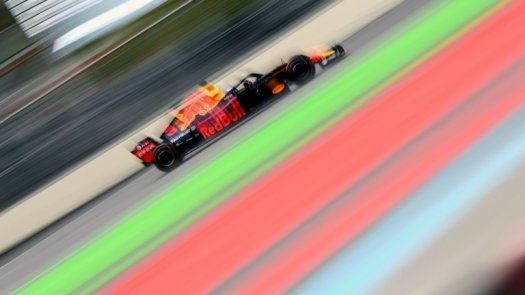Ricciardo lidera los segundos ensayos libres en Azerbaiyán