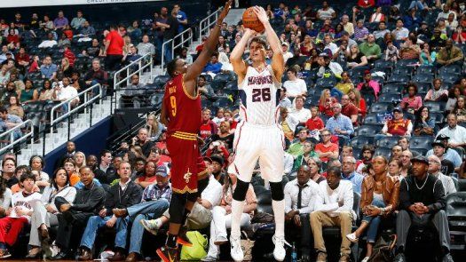 Los Grizzilies y los Hawks se clasifican en los playoffs de la NBA