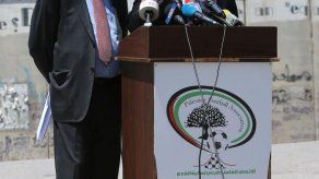 Un activista antiapartheid apoya el fútbol palestino frente a Israel