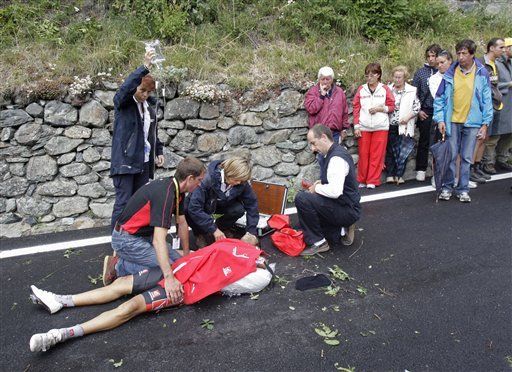 Tour: Schleck muestras sus cartas en los Alpes y lidera