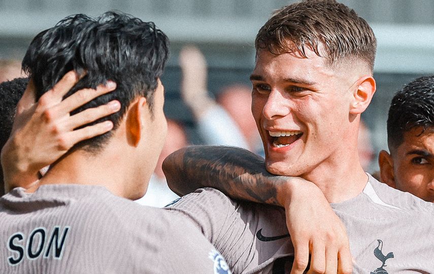 Tottenham gana y se coloca líder momentáneo de la Premier