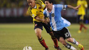 Ex selección Colombia espera por su debut en la LPF con el CAI