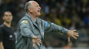 Scolari: Brasil se merece los abucheos