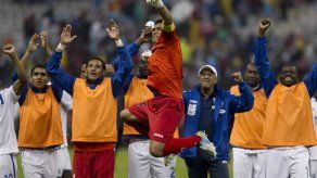 Sorprende Leverón en convocatoria de Honduras