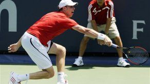 Argentino Mayer pasa a semifinales por abandono de Fish