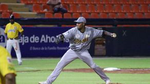 Béisbol Mayor 2022: Julio Denis baja a Herrera de la nubes