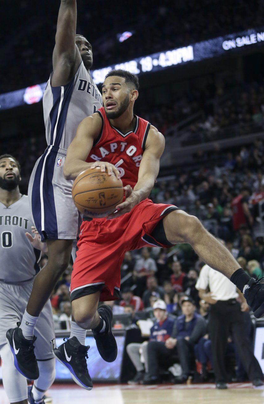 Con gran cierre, Raptors doblegan a Pistons