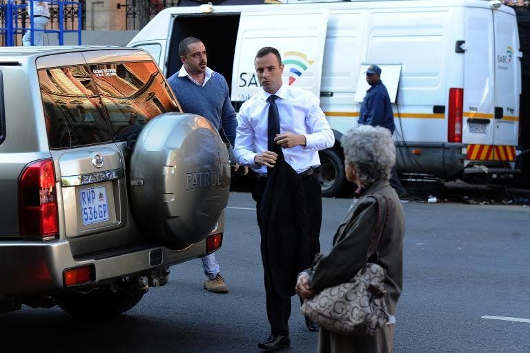 Oscar Pistorius era un egoísta que humillaba a su novia, afirma fiscal