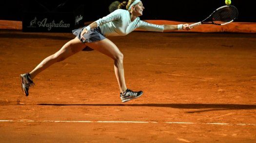 Kvitova renuncia a Roland Garros por lesión