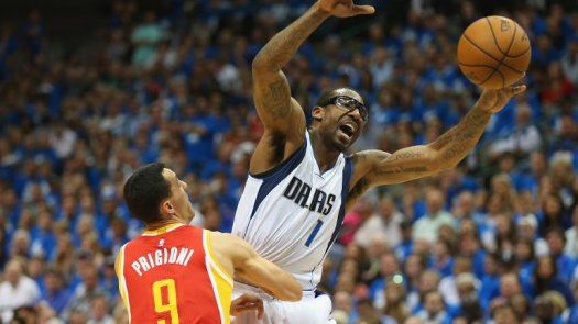Los Mavericks vencen a los Rockets y siguen con vida en el Oeste
