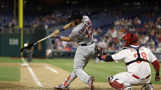 Carpenter lidera a Cardenales en triunfo sobre Filis por 7-6