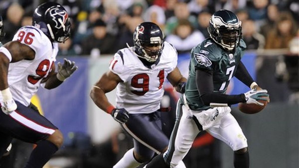 Vick rallies the Eagles to 34-24 win over Texans - The San Diego  Union-Tribune