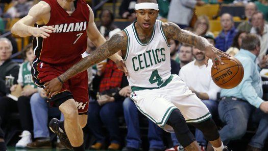 Celtics vencen al Heat para décima victoria seguida en casa