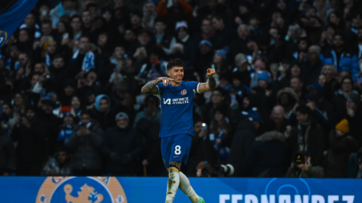 Enzo Fernández lidera triunfo del Chelsea ante Brighton  