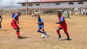 Privados de libertad de La Joya vencen a exselecionados nacionales de fútbol