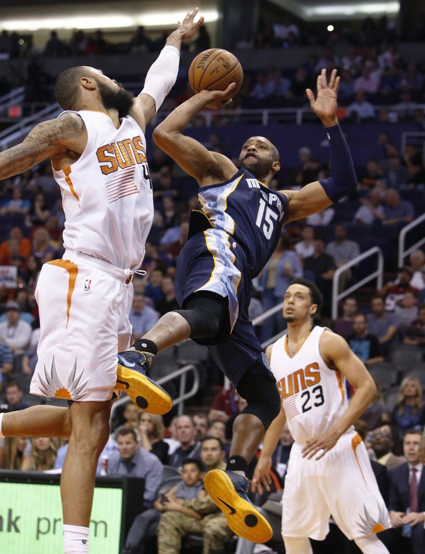 Suns cortan mala racha con triunfo 111-106 sobre Grizzlies