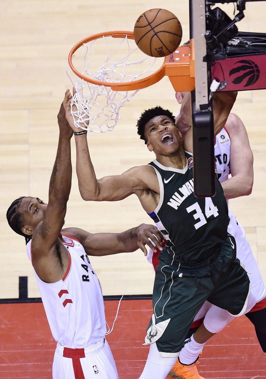 Antetokounmpo financia cancha de básquetbol en Grecia