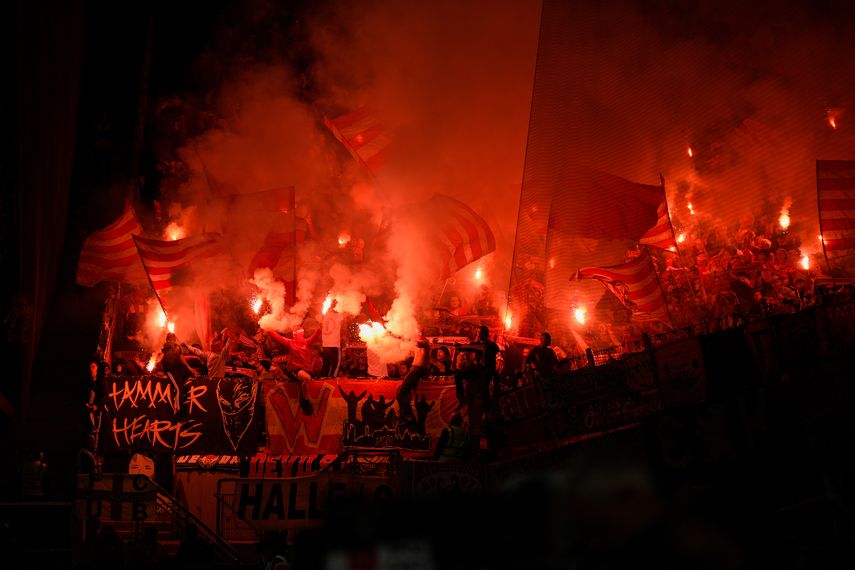 Champions League: Fanáticos alemanes son detenidos en Nápoles previo al partido