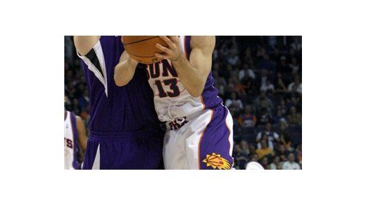 NBA: Suns 115, Kings 107; Nash anota 32