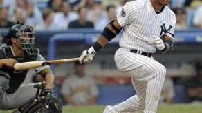 Canó ayuda a Mussina con cuadrangular de tres carreras