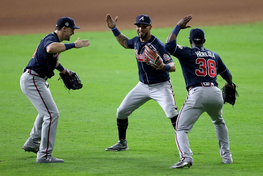 MLB: Bravos golpean primero en Serie Mundial al vencer a los Astros 6-2