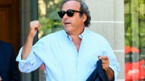 La UEFA quiere que Platini esté en Atenas