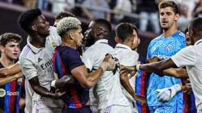 Real Madrid y Barcelona chocan en el Clásico por el liderato de LaLiga