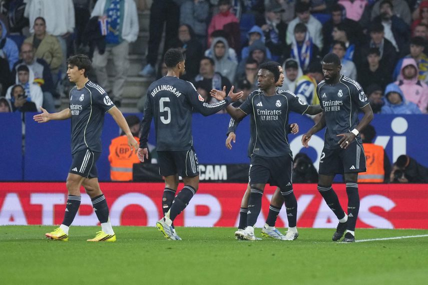 El Real Madrid sigue vivo en LaLiga gracias a un doblete de Vinicius Jr