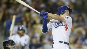 Con jonrones de Pederson y Turner