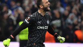 Pau López fue anunciado como por el Girona FC