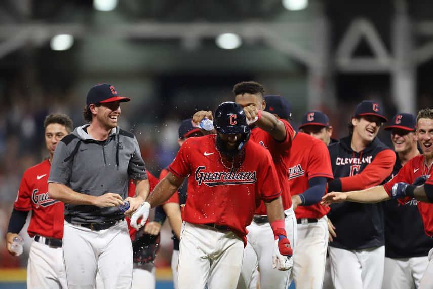 MLB: Los Marineros de José Caballero quedan fuera de postemporada