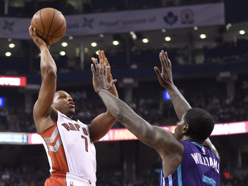 Lowry lidera ataque de Raptors, que impone record