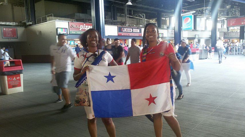 La Marea Roja apoyando a Panamá en Copa Oro