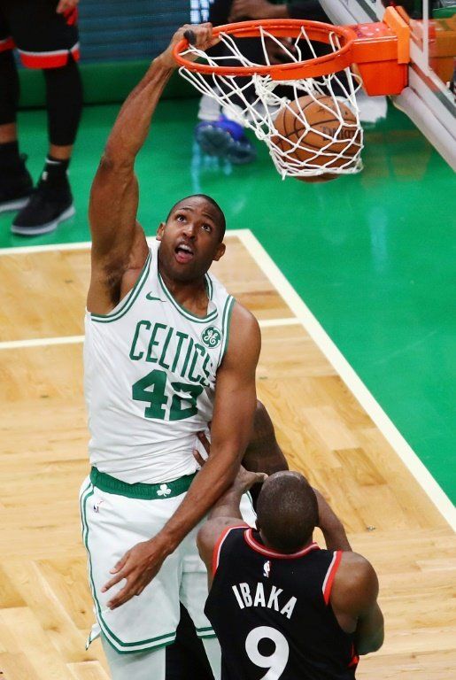 Harden y los Rockets hacen historia pero pierden, Boston avisa a Toronto