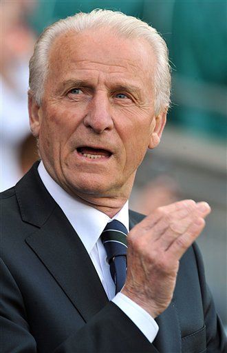 El DT de Irlanda, Trapattoni, será operado